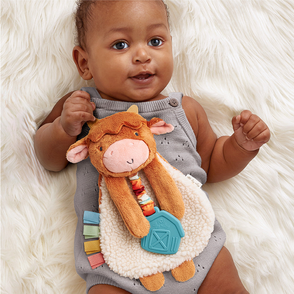 Itzy Lovey Plush & Teether Toy - Wyatt the Highland Cow